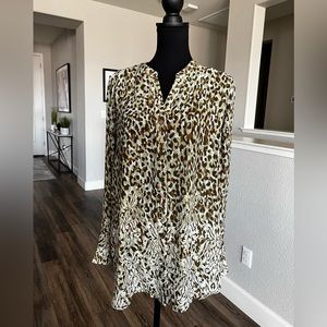 Belle by Kim Gravel Animal Print Blouse Like New